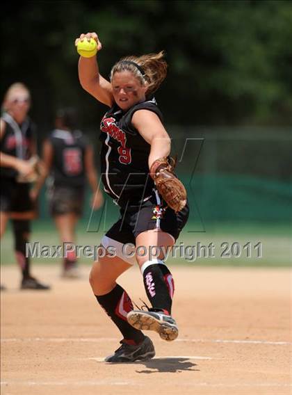 Thumbnail 3 in East Surry vs Princeton (NCHSAA 1A Semifinal) photogallery.