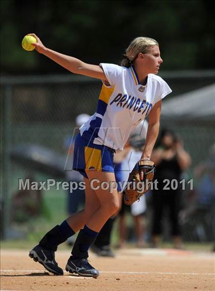 Thumbnail 3 in East Surry vs Princeton (NCHSAA 1A Semifinal) photogallery.