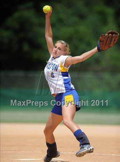 Thumbnail 3 in East Surry vs Princeton (NCHSAA 1A Semifinal) photogallery.