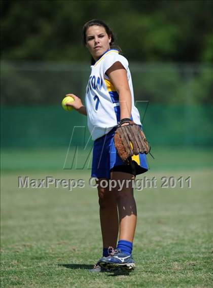 Thumbnail 3 in East Surry vs Princeton (NCHSAA 1A Semifinal) photogallery.