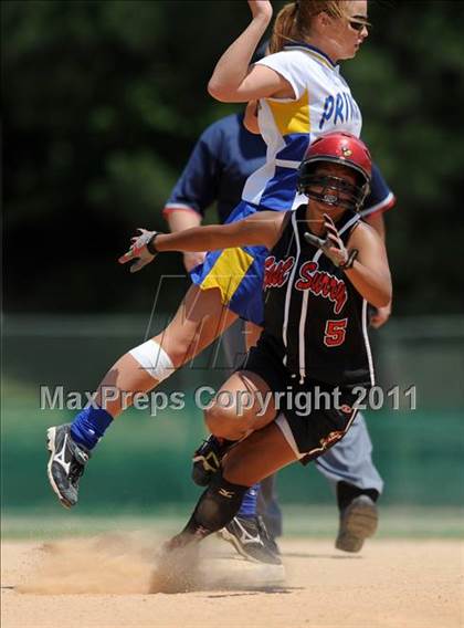 Thumbnail 3 in East Surry vs Princeton (NCHSAA 1A Semifinal) photogallery.