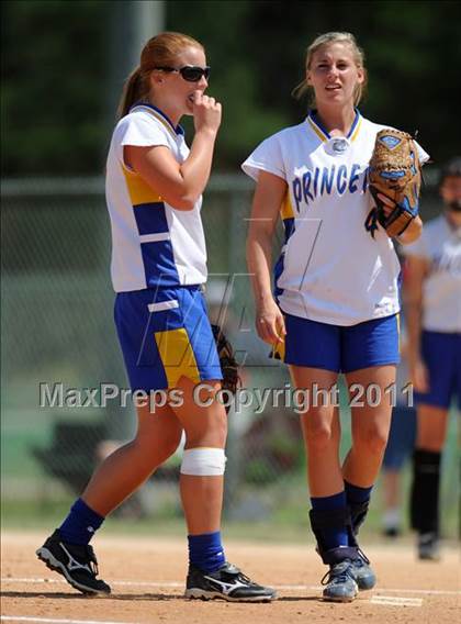 Thumbnail 3 in East Surry vs Princeton (NCHSAA 1A Semifinal) photogallery.