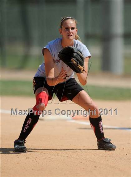 Thumbnail 3 in East Surry vs Princeton (NCHSAA 1A Semifinal) photogallery.