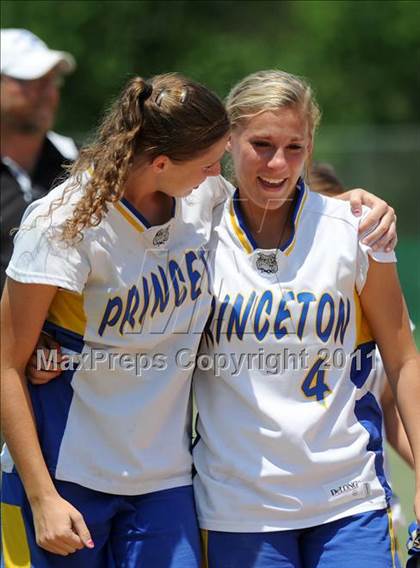 Thumbnail 2 in East Surry vs Princeton (NCHSAA 1A Semifinal) photogallery.