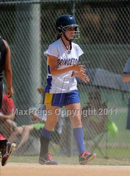 Thumbnail 2 in East Surry vs Princeton (NCHSAA 1A Semifinal) photogallery.