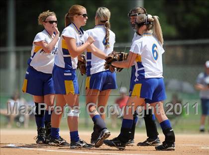 Thumbnail 3 in East Surry vs Princeton (NCHSAA 1A Semifinal) photogallery.