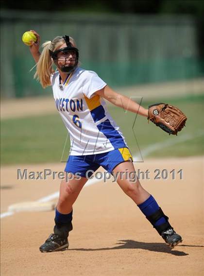 Thumbnail 3 in East Surry vs Princeton (NCHSAA 1A Semifinal) photogallery.