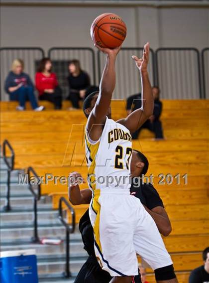 Thumbnail 2 in Marcus vs La Marque (McDonald's Texas Invitational) photogallery.