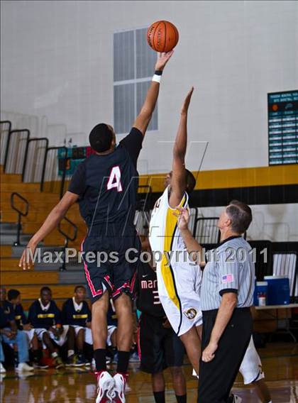 Thumbnail 2 in Marcus vs La Marque (McDonald's Texas Invitational) photogallery.
