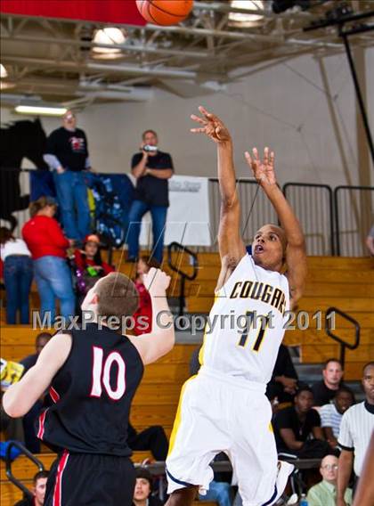 Thumbnail 1 in Marcus vs La Marque (McDonald's Texas Invitational) photogallery.