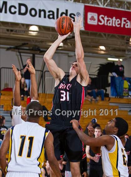 Thumbnail 3 in Marcus vs La Marque (McDonald's Texas Invitational) photogallery.