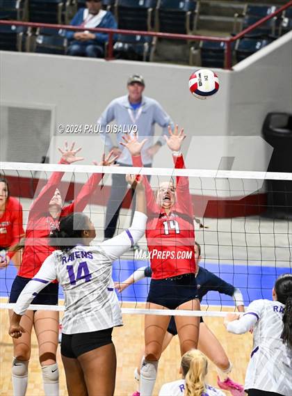 Thumbnail 1 in Chaparral vs. Denver South (CHSAA 5A 2nd Round) photogallery.