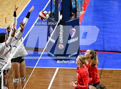 Thumbnail 3 in Chaparral vs. Denver South (CHSAA 5A 2nd Round) photogallery.