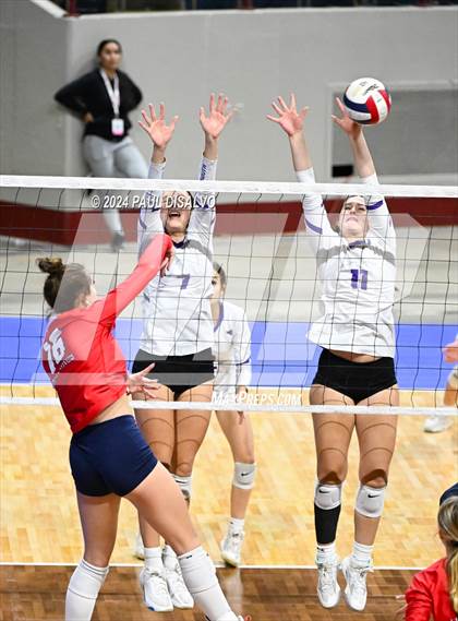 Thumbnail 3 in Chaparral vs. Denver South (CHSAA 5A 2nd Round) photogallery.