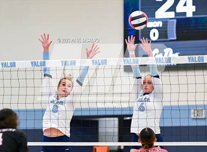 Thumbnail 3 in Eaglecrest @ Valor Christian (CHSAA 5A Region 1 Playoff) photogallery.