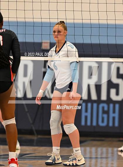 Thumbnail 3 in Eaglecrest @ Valor Christian (CHSAA 5A Region 1 Playoff) photogallery.