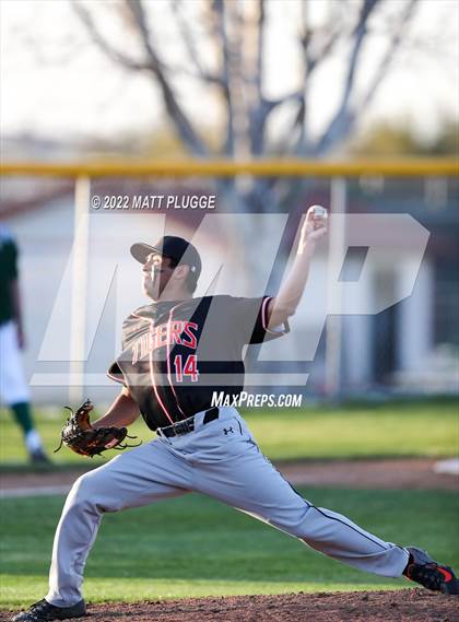 Thumbnail 2 in Wasco @ Garces Memorial photogallery.