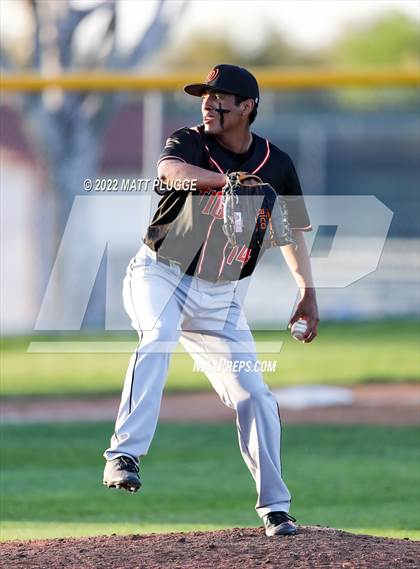 Thumbnail 1 in Wasco @ Garces Memorial photogallery.
