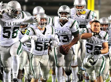 Thumbnail 2 in De La Salle vs. St. John Bosco (CIF State Open Divsion Final) photogallery.