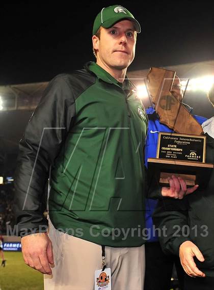 Thumbnail 2 in De La Salle vs. St. John Bosco (CIF State Open Divsion Final) photogallery.
