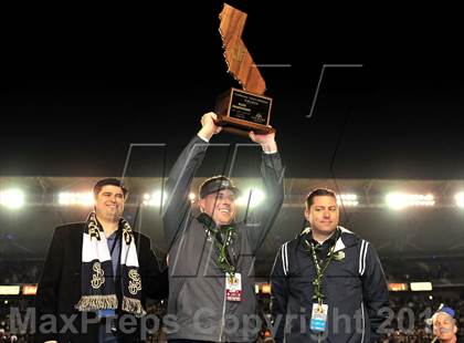 Thumbnail 2 in De La Salle vs. St. John Bosco (CIF State Open Divsion Final) photogallery.