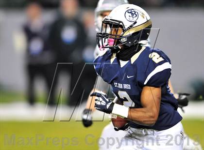 Thumbnail 2 in De La Salle vs. St. John Bosco (CIF State Open Divsion Final) photogallery.