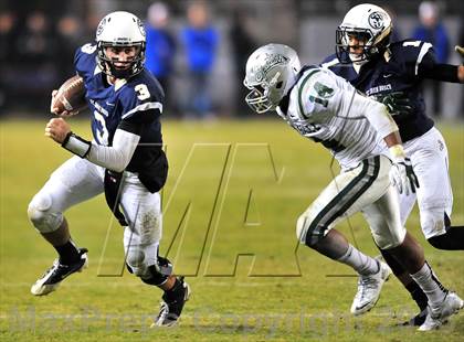 Thumbnail 2 in De La Salle vs. St. John Bosco (CIF State Open Divsion Final) photogallery.