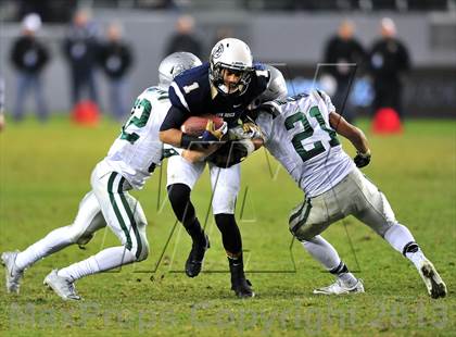 Thumbnail 3 in De La Salle vs. St. John Bosco (CIF State Open Divsion Final) photogallery.
