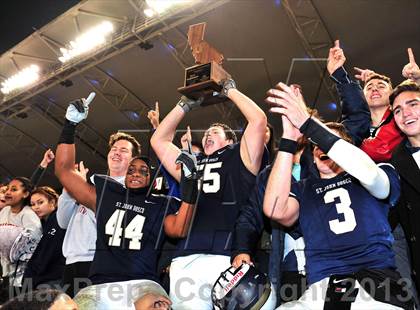 Thumbnail 1 in De La Salle vs. St. John Bosco (CIF State Open Divsion Final) photogallery.