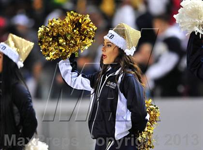 Thumbnail 2 in De La Salle vs. St. John Bosco (CIF State Open Divsion Final) photogallery.