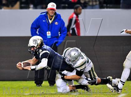 Thumbnail 3 in De La Salle vs. St. John Bosco (CIF State Open Divsion Final) photogallery.