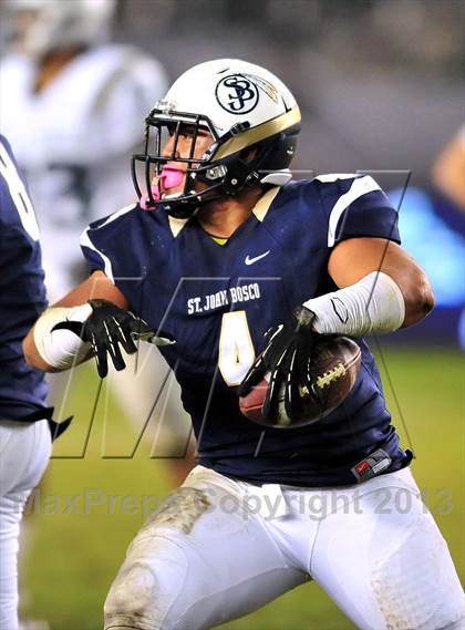 Thumbnail 2 in De La Salle vs. St. John Bosco (CIF State Open Divsion Final) photogallery.