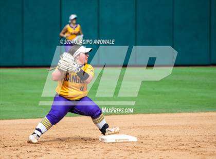 Thumbnail 2 in Calallen vs. Sanger (UIL Softball 4A Semifinal) photogallery.