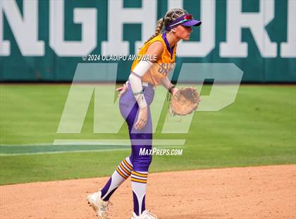 Thumbnail 2 in Calallen vs. Sanger (UIL Softball 4A Semifinal) photogallery.
