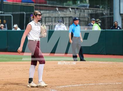 Thumbnail 1 in Calallen vs. Sanger (UIL Softball 4A Semifinal) photogallery.