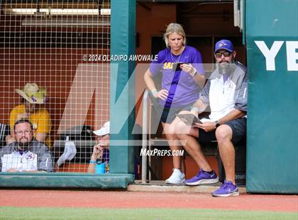 Thumbnail 2 in Calallen vs. Sanger (UIL Softball 4A Semifinal) photogallery.
