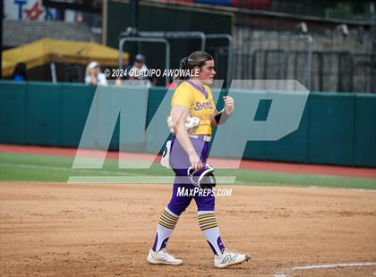 Thumbnail 2 in Calallen vs. Sanger (UIL Softball 4A Semifinal) photogallery.