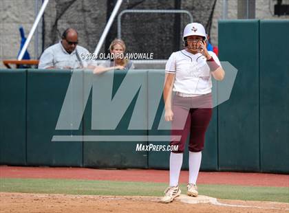 Thumbnail 3 in Calallen vs. Sanger (UIL Softball 4A Semifinal) photogallery.
