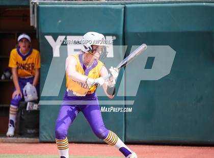 Thumbnail 2 in Calallen vs. Sanger (UIL Softball 4A Semifinal) photogallery.