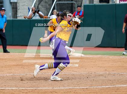 Thumbnail 3 in Calallen vs. Sanger (UIL Softball 4A Semifinal) photogallery.