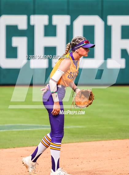Thumbnail 3 in Calallen vs. Sanger (UIL Softball 4A Semifinal) photogallery.