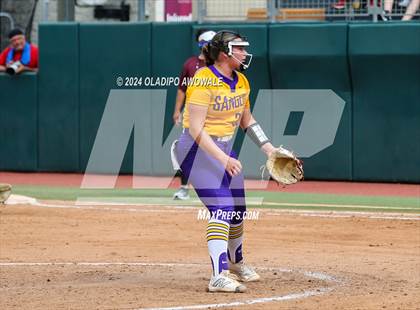 Thumbnail 3 in Calallen vs. Sanger (UIL Softball 4A Semifinal) photogallery.