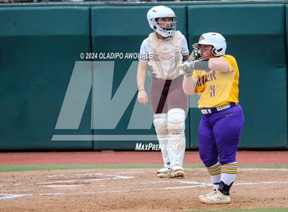 Thumbnail 2 in Calallen vs. Sanger (UIL Softball 4A Semifinal) photogallery.