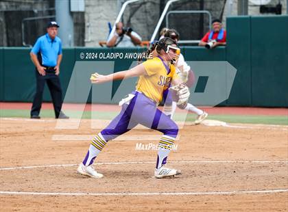 Thumbnail 2 in Calallen vs. Sanger (UIL Softball 4A Semifinal) photogallery.