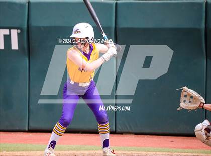Thumbnail 3 in Calallen vs. Sanger (UIL Softball 4A Semifinal) photogallery.