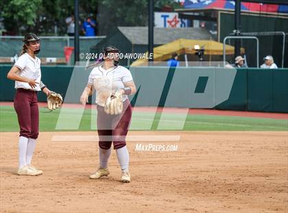 Thumbnail 3 in Calallen vs. Sanger (UIL Softball 4A Semifinal) photogallery.