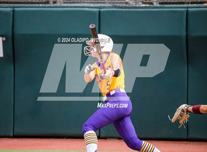 Thumbnail 2 in Calallen vs. Sanger (UIL Softball 4A Semifinal) photogallery.