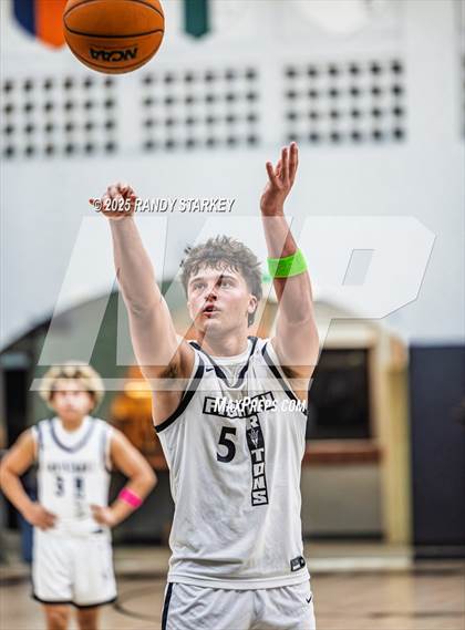 Thumbnail 1 in Mariner vs South Fort Myers (Preseason Classic) photogallery.