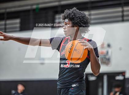 Thumbnail 2 in Mariner vs South Fort Myers (Preseason Classic) photogallery.