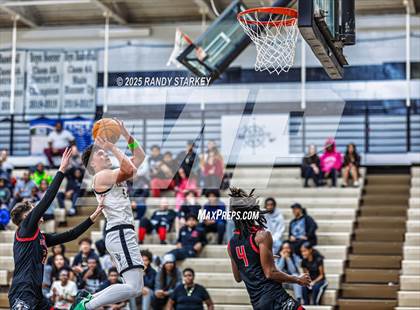 Thumbnail 3 in Mariner vs South Fort Myers (Preseason Classic) photogallery.